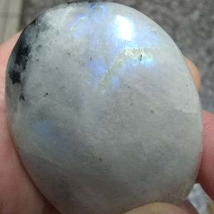 rainbow moonstone palmstone
